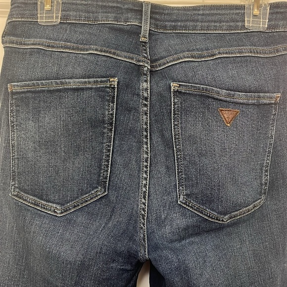 NWOT Guess 1981 Skinny Jeans- Size 30 - Picture 9 of 14